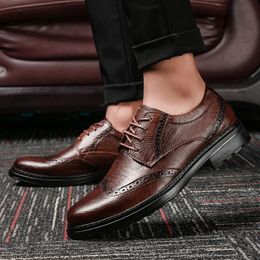 Mens Dress Shoes Brogue Genuine Leather Black Pointed Toe Slip On Formal Tassel Loafers Footwear Men Wedding Party