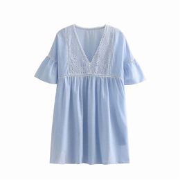 Elegant Women Embroidery Hollow Out Dress Fashion Ladies Sky Blue V-Neck Sweet Female Chic Striped Mini es 210427