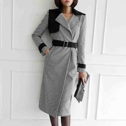 Korean Houndstooth Long Wool Coat Elegant Women Patchwork Lapel Collar Sashes Pocket Plaid Loose Thick Woollen Outerwear 210514