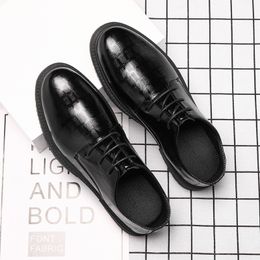 2022 Spring Autumn New Casual Non-slip Fashion Leather Shoes Men Business Waterproof Shoe for Male All-match Men Leather Shoes