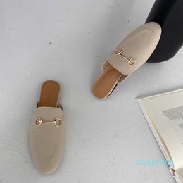 Designer-Slippers Ladies Spring Fashion Half Soft Leather Pointed Flat Mules Metal Decorative Sandals