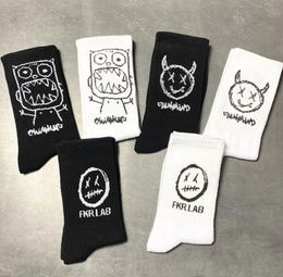 Men Socks Japanese Cotton Cartoon Pattern Hip Hop Style Breathable Mid Tube Socks Skateboard Socks Soft Long Sock for Men gaiers