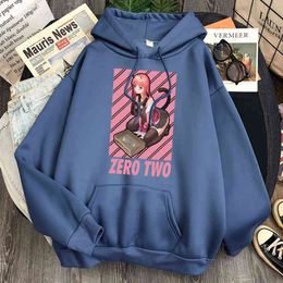 Zero Two Anime Cartoon Print Hoodies Ma Harajuku Hooded Sweatshirts Winter Autumn Fleece Fasion Mens Hoodie Hip Hop Streetwear H1227