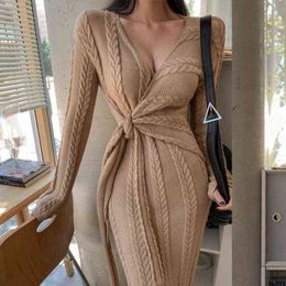 2021 Korean Autumn Winter Women V Neck Sweater Dress Elegant Solid Color Knitted Lace Up Bow Bodycon Slit Long Dresses Y1204