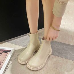 Lady Boots Boots-Women Round Toe Shoes Winter Footwear Luxury Designer 2021 Sports Fashion Low Rock Rubber Autumn Mid Y1018