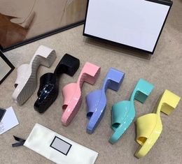 2021 Frauen Sandalen High Heels Gummi Slide Sandale Plattform Slipper Chunky 2,4" Absatzhöhe Schuhe Sommer geprägte Flip Flops mit Box 8 Farbe