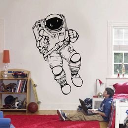 Outer Space Cosmonaut Astronaut Decal Nursery Room Decor Art Wall Sticker Spaceman Vinyl Decoration Boys Bedroom Mural Z234