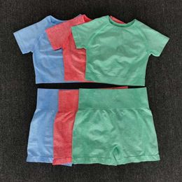 12 Colours Women Summer Seamlyoga set FitnSports Suits GYM Clothing Yoga T-Shirts High Waist Shorts Workout Pants Shirts X0629