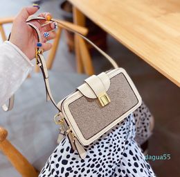 Large-capacity Handbagsfashion Diagonal Shoulder Bags Women Trendy Canvas Handbag Designer Premium Texture Coin Bag Wf2105061designer Bags