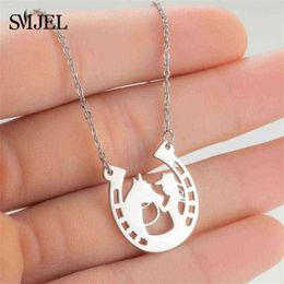 Stainless Steel Horseshoe Pendants Necklaces Design Loving Horse and Girl Necklace Movie Jewellery Party Accessories 2021 Gifts G1206