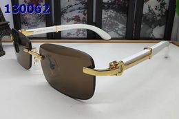 Designer-Luxus-Sonnenbrille für Damen und Herren, Sommer-Stil, Anti-Ultraviolett, Retro-Schild, Linsenplatte, quadratisch, voll rahmenlos, modische Carti-Brille, zufällige Box