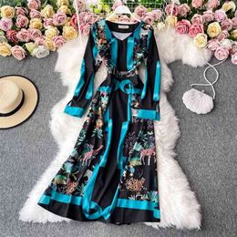 Autumn Fashion V-neck Big Hem Long Skirt Is Thin Temperament Slim Printed Dress HK093 210507