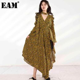 [EAM] Women Leopard Ruffles Long Elegant Dress V-collar Long Sleeve Loose Fit Fashion Spring Autumn JU94309 210512