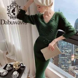 Dabuwawa Sexy V-Neck Knitted Women Long Dress Elegant Bodycon Lantern Sleeve Winter Sweater Dress Autumn Lady Slim DT1DDR004 210520