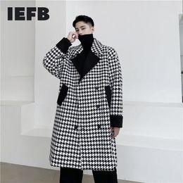 IEFB /men's wear autumn winter Plaid color patchwork loose big size mid length woolen coat for male double breasted long coat 210524