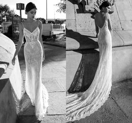 Sexy Backless Sheath Wedding Dress Spaghetti Straps Illusion Lace Beach Dubai Arabic Bridal Gown Court Train Vestido De Noiva Fashion Modern Robes 2021 AL9426