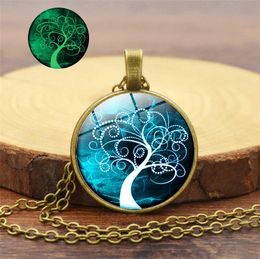 Women Men Luminous Necklaces 3 Colours Chain Classic Fashion Tree of Life Glass Round Pendant Necklace Sweater Jewellery