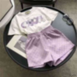 Dwuczęściowe spodnie damskie mody mody T-shirt z krótkim rękawem szorty Jacquard tkaniny Zestaw 100% bawełniany haftowany projekt literowy