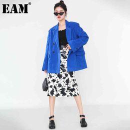 [EAM] Women Blue Corduroy Big Size Blazer Lapel Long Sleeve Loose Fit Jacket Fashion Spring Autumn 1DA50905 210512