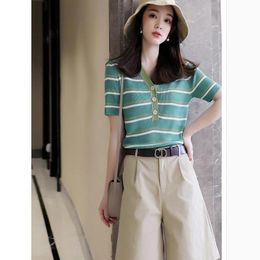 Fashion Women's Knitwear Summer V-neck Striped Ice Silk Temperament Slim Short Sleeve Top 210520
