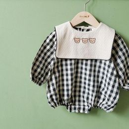 Winter New Baby Thick Warm Bodysuits Cute Little Bear Print Long Sleeve Baby Girls Bodysuit Kid Boys Plaid Jumpsuit Clothes 210315