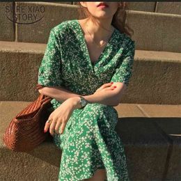 Elegant V Neck Floral Midi Dress Short Sleeve Green Long Women Summer French Style High Waist A-line es 14542 210506