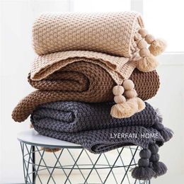 Plaid Throw Blanket Knitted Solid Color Office Nap Shawl Nordic Style Cover for Sofa Bed Air Conditioning Tapestry 211122