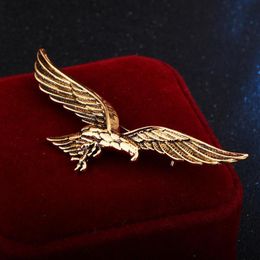 Pins, Brooches Men's Classic Flying Eagle Brooch Pin Suit Shirt Accessories Casual Jewellery Gift