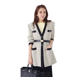 Elegant Women Autumn Winter Long Coat Plaid Print V Neck Sleeve Buttons Belted Ladies Tweed Loose Woollen 210603