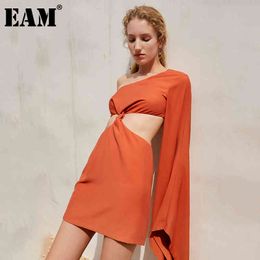 [EAM] Women Orange Hollow Outk Not Dress Asymmetrical Collar Long Sleeve Loose Fit Fashion Spring Summer 1DD8048 210512