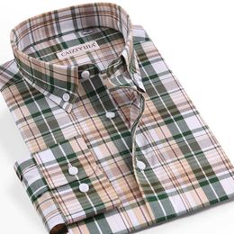 England Style Long Sleeve Plaid Chequered Cotton Shirt Pocket-less Design Standard-fit Casual Button-down Men Gingham Shirts 210629