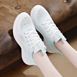 Летний стиль женские туфли полые дышащие сетки Ins Tide Корейская версия All-Match Spual Spord Sports Размер обуви: 35-40