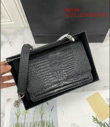 Women Designer Shoulder Bag Handbags Accessories Crossbody Wallet Womens Purses Card Holder Messenger Purse Handbag Lady Backpack 9020#22cm