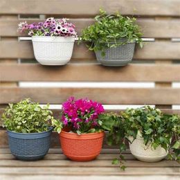 Hand Made Wicker Rattan Flower Basket Green vine Pot Planter Hanging Vase Container Wall Plant Basket For Garden rs001 210712