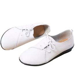 Women Running Shoes Triple White Black Comfortable Womens Trainers Shoe Outdoor Sports Sneakers Runners Size 35-41