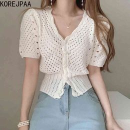 Women T-Shirt Summer Temperament Gentle V-Neck Hollow Perspective Waist Single-Breasted Thin Short-Sleeved Sweater 210514