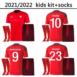 2021 2022 Suíça Soccer Kids Kids Kit and Socks Jersey National Team Home 20 21 22 Seferovic Freuler Shaqiri Lang Embolo Behrami Camisa de Futebol Vermelho Suíça