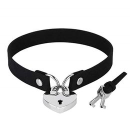 Wholesa Punk Necklaces Heart Shape Lock Pendant Sexy Choker for Women Adjustable Soft PU Leather Cute Goth Jewellery