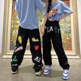 Fashion Streetwear Men Baggy Jeans Hip Hop Black Star Alphabet Graffiti Loose Casual Wide Leg Pants Woman Denim Trousers 211111