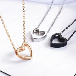 Simple Fashion Metal Plating Love Heart Necklace for Women Men Luxurious Lady Pendant Clavicle Chain Hip Hop Party Jewellery