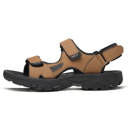 Outdoor Herren Sommer Sandalen Damen Luxurys Designer Mode Sandstrand Schuhe Atmungsaktive und leichte Hausschuhe