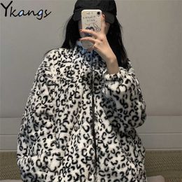 Winter Faux Fur Leopard Print Coat Jacket Harajuku Fashion Loose Warm Coat Hip-Hop Streetwear Thicken Outwear Oversize 210619