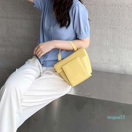 Niche Dign Hand-held Women's Bag Leather Horshoe Korean Fashion Trend Msenger
