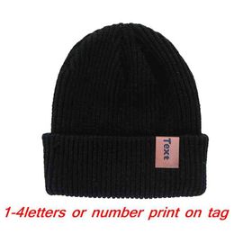 Пользовательские метки с названием Print1-4 буквами или Numbe на вязаной шапке компании DIY женщина зимние шапочки мужские