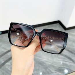 Fashion Women & Men Sunglasses Oversize Frame Sun Glasses Goggles Anti-UV Spectacles Alloy Chain Temple Eyeglasses Ornamental A++