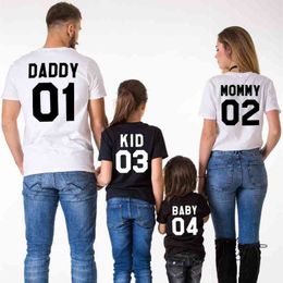 Family Matching Clothes Summer Fashion Solid O Neck Casual T-shirts Tees Shirts For DAD MOM KID BABY Funny T-shirt 210517