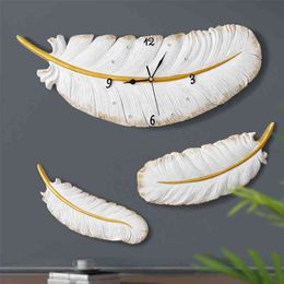 Resin Feather Wall Clock Silent Modern Design Wedding Office Decoration Living Room Clock Creative Wall Watch Home Decor 210325