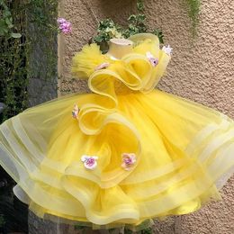 2021 Yellow Lace Hand Made Flowers Tutu Flower Girl Dresses Fashion Tulle Elegant Lilttle Kids Birthday Pageant Weddding Gowns ZJ02