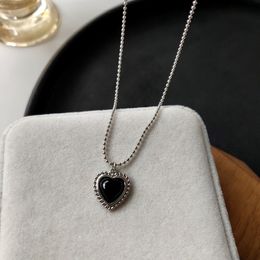 Modern Jewellery Heart Pendant Necklaces 2021 New Design Vintage Temperament Chain Necklace For Women Gifts