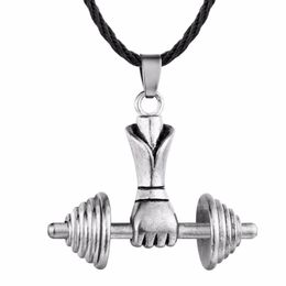 Pendant Necklaces Nostalgia Sports Charm Hand Holding Dumbbell Necklace Fitness Mens Jewellery Fathers Day Gift